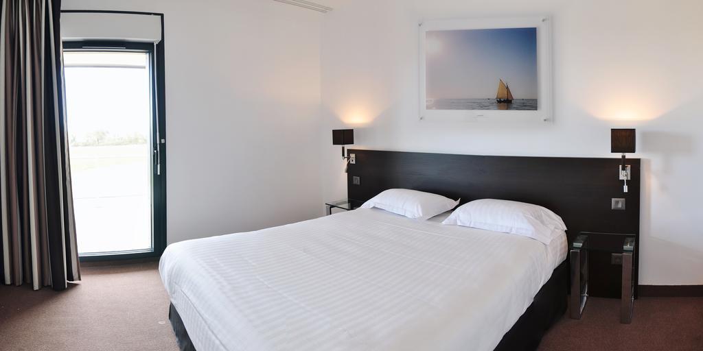Golden Tulip Pornic Suites- Appart Hotel Exterior photo