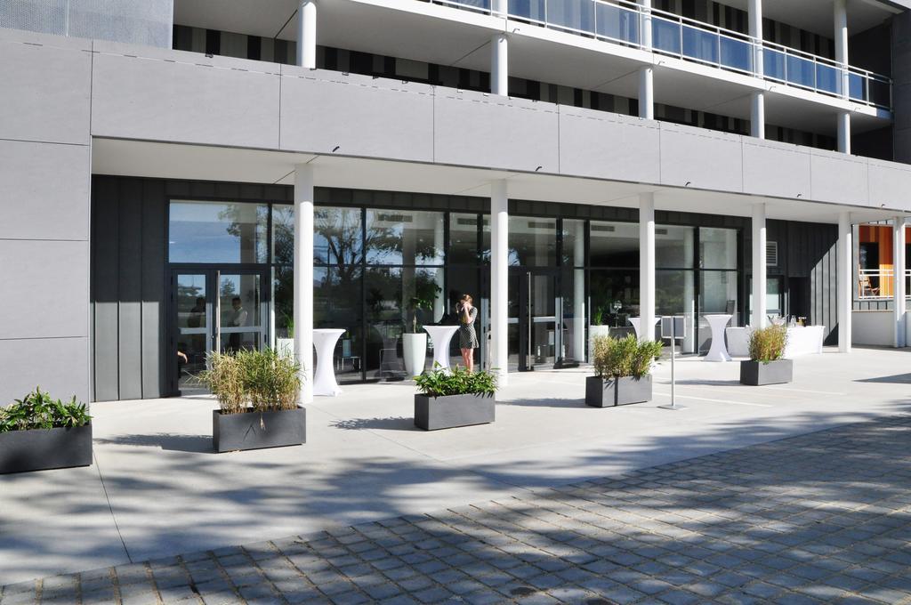 Golden Tulip Pornic Suites- Appart Hotel Exterior photo